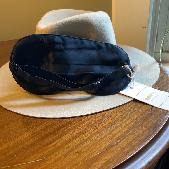 NWT 100% mulberry silk eye sleep mask - Picture 3 of 5